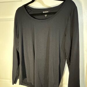 Athleta Long Sleeve Scoop Neck Tee in Black
